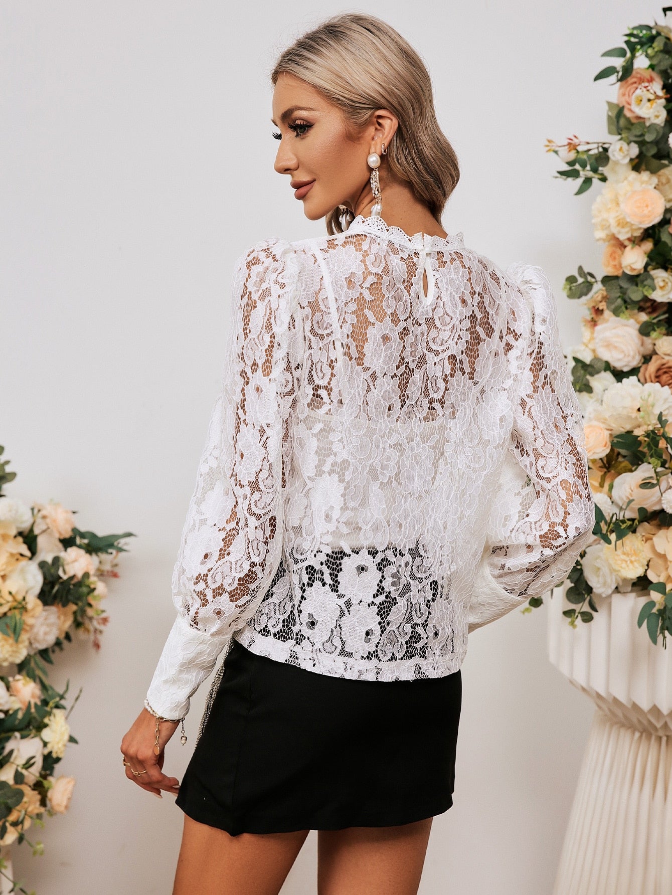 Puff sleeve elegant lace blouse